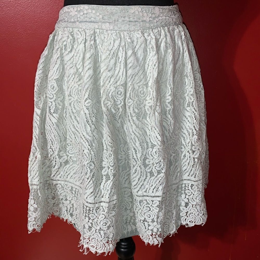 Xhiliration Women’s Lace Mini Skirt